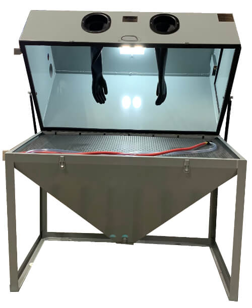 sandblaster-for-sale-cyclone-5532-Front-Lid-Open-Light-On